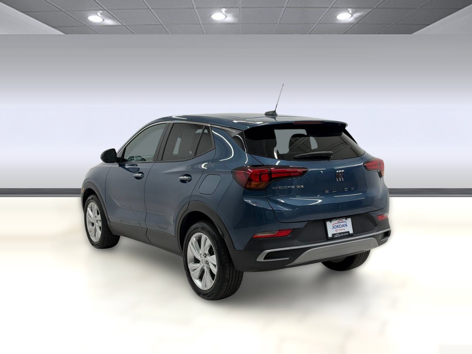 Used 2024 Buick Encore GX Preferred FWD image 2