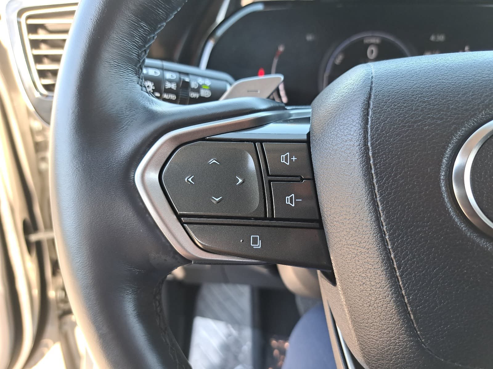 Used 2026 Lexus NX 350h AWD w/ Accessory Package (2T) image 19
