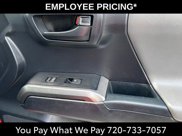 Used 2018 Toyota Tacoma SR5 AWD/4WD image 21
