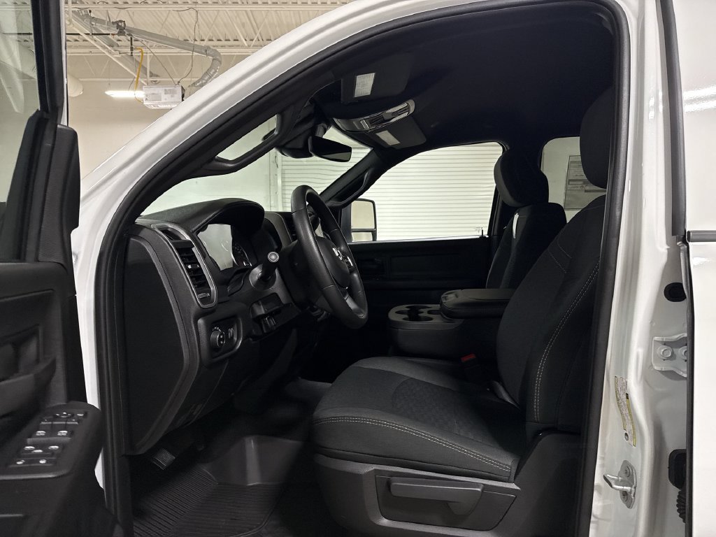 New 2026 RAM 3500 Tradesman AWD/4WD image 20