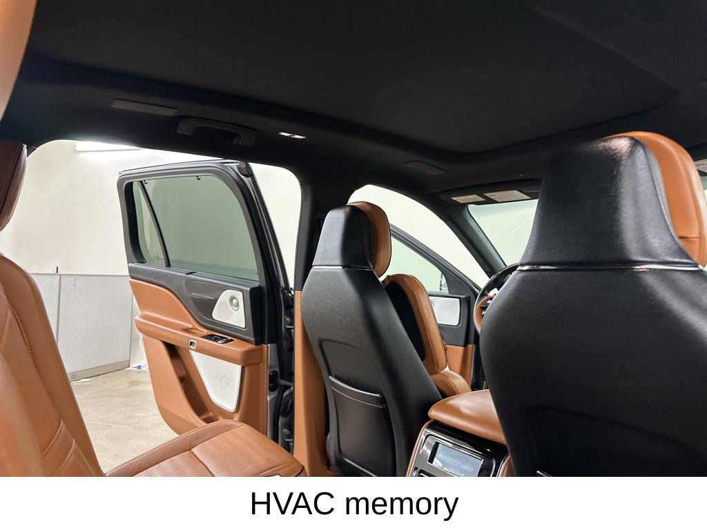 Used 2022 Lincoln Aviator Black Label w/ Dynamic Handling Package AWD/4WD image 24