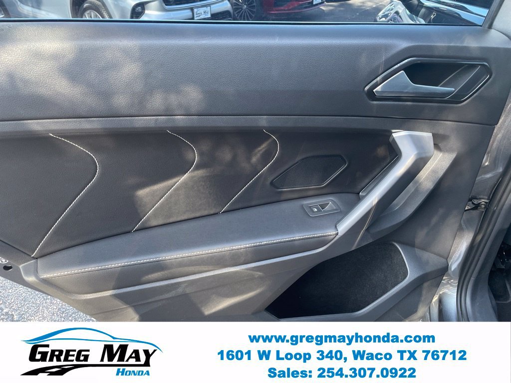 Used 2024 Volkswagen Tiguan SE w/ Panoramic Sunroof Package FWD image 25