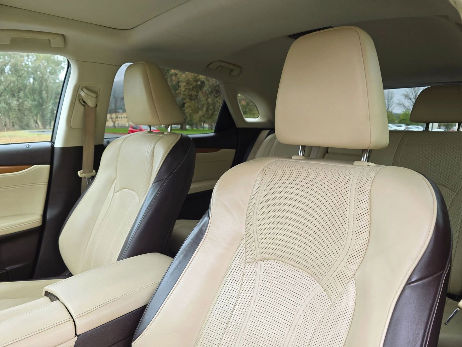 Used 2017 Lexus RX 350 RX 350 Sport Utility 4D w/ Premium Package image 17