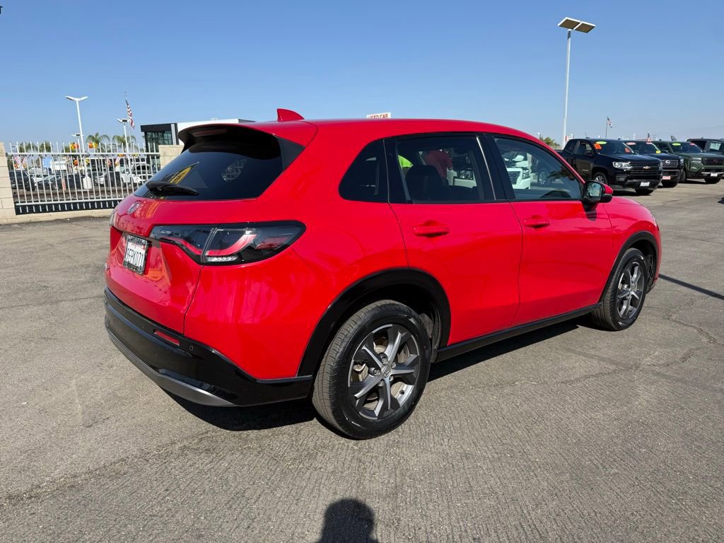 Used 2023 Honda HR-V EX-L image 6