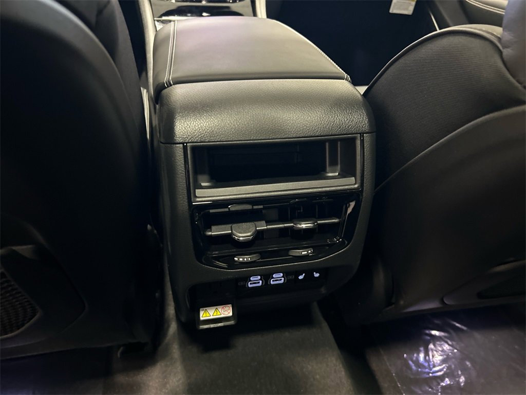 New 2025 Jeep Grand Cherokee Overland w/ Adv Protech Group III image 30