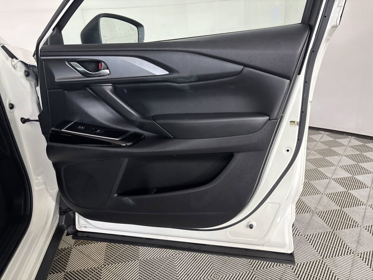 Used 2023 MAZDA CX-9 Touring Plus image 31