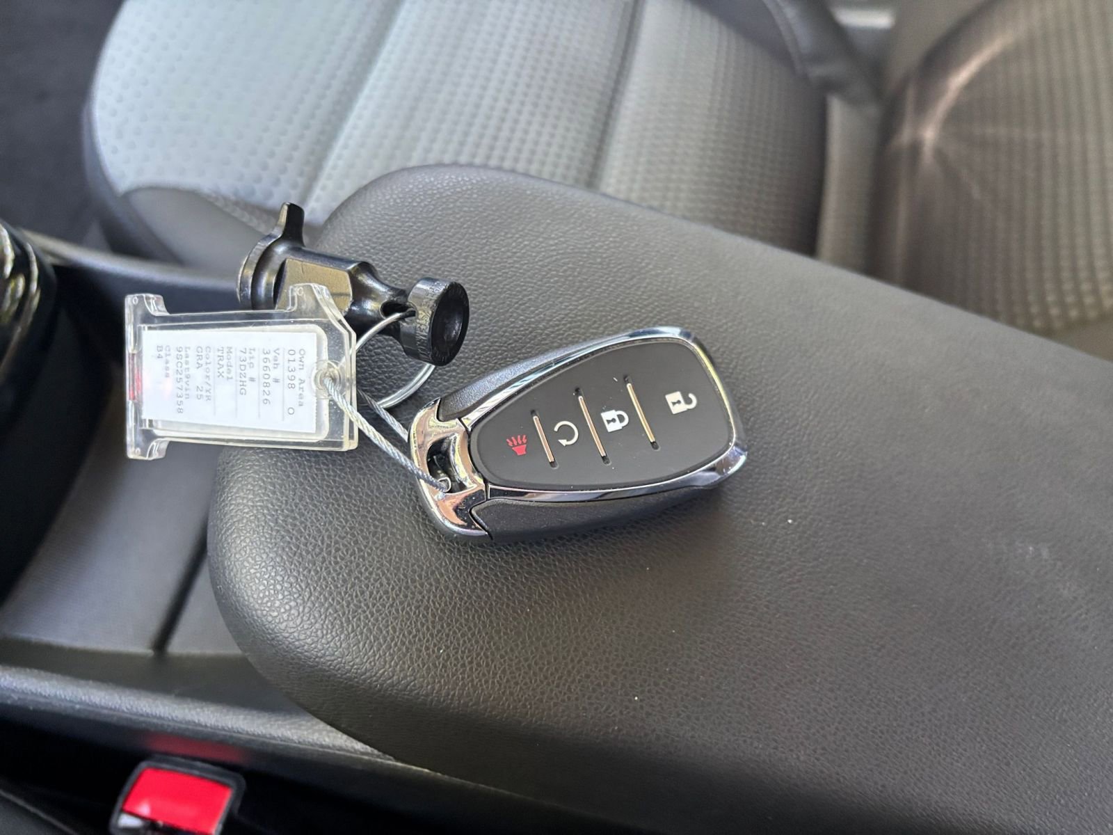 Used 2025 Chevrolet Trax LT w/ LT Convenience Package image 27