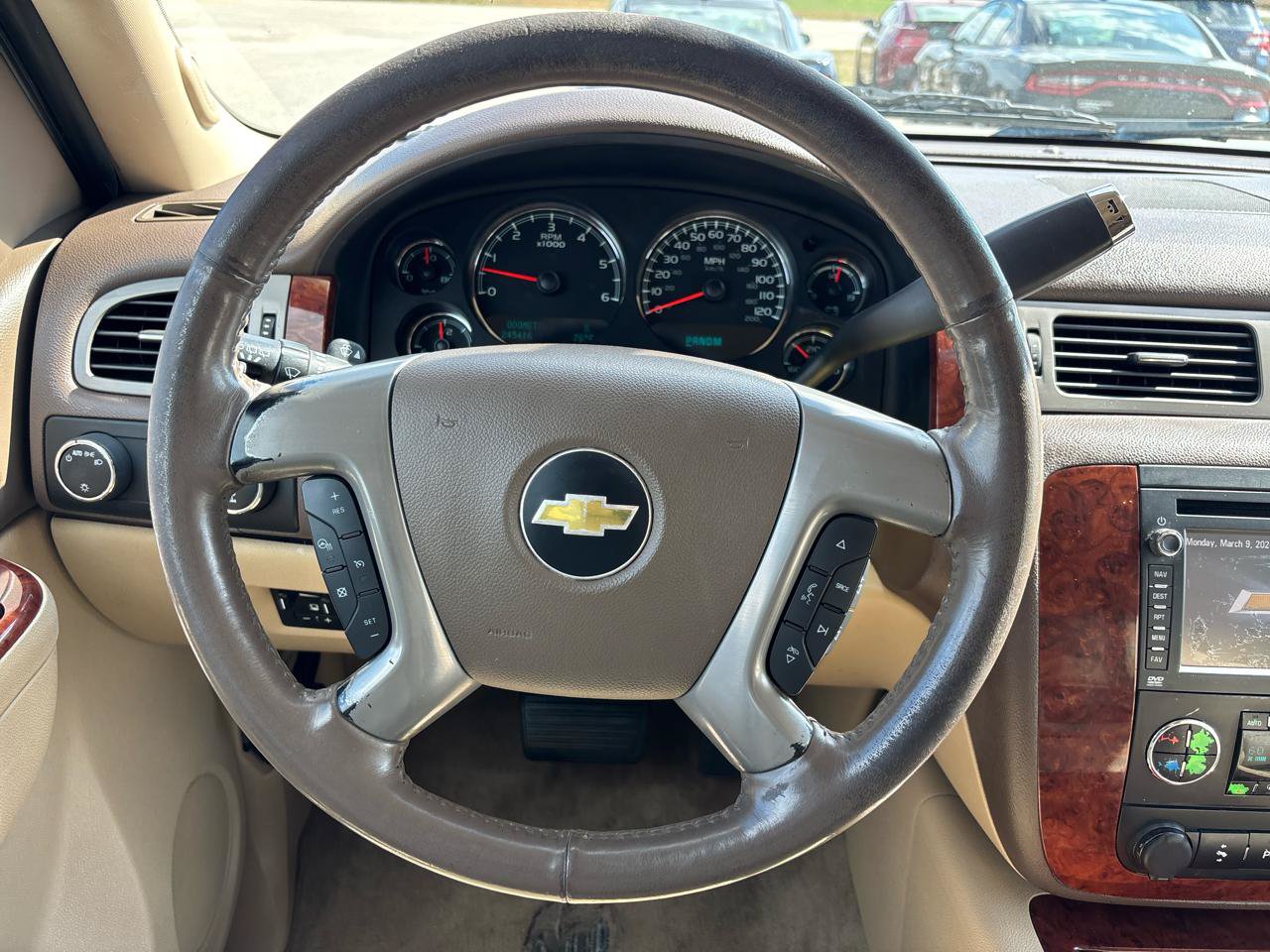 Used 2014 Chevrolet Suburban LTZ AWD/4WD image 13