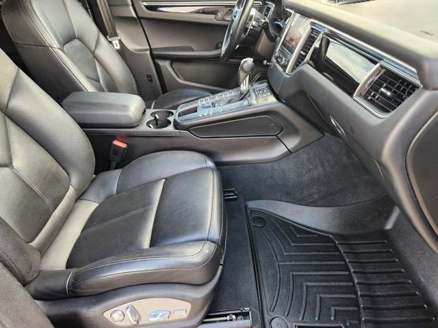 Used 2017 Porsche Macan S image 13