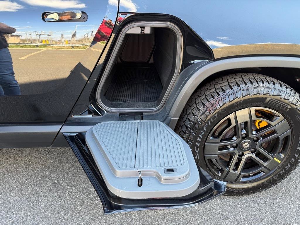 Used 2022 Rivian R1T Adventure image 44