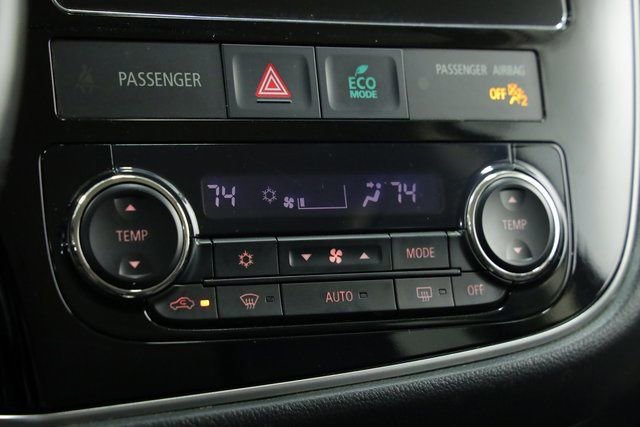 Used 2018 Mitsubishi Outlander SEL image 15