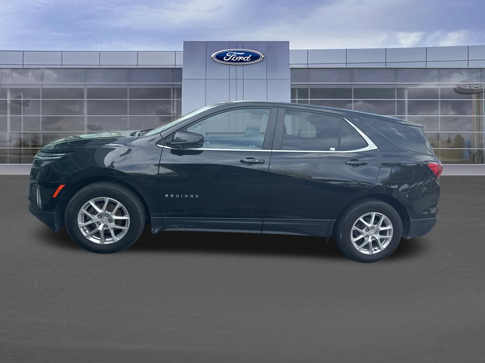 Used 2024 Chevrolet Equinox LT image 9