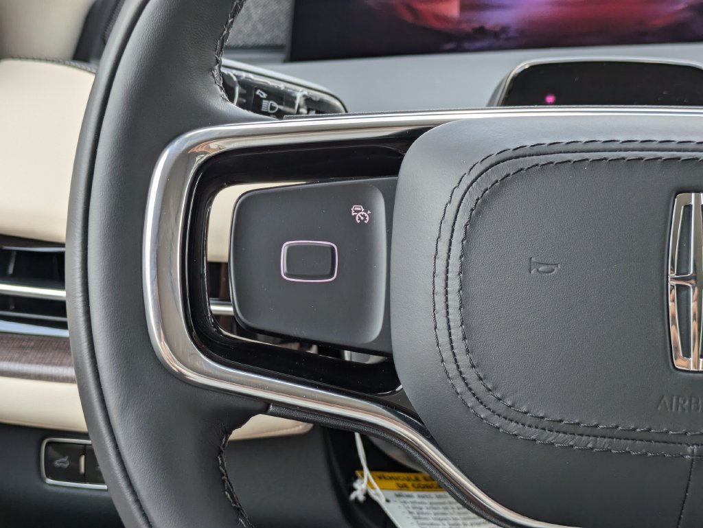 New 2027 Lincoln Navigator Reserve AWD/4WD image 28