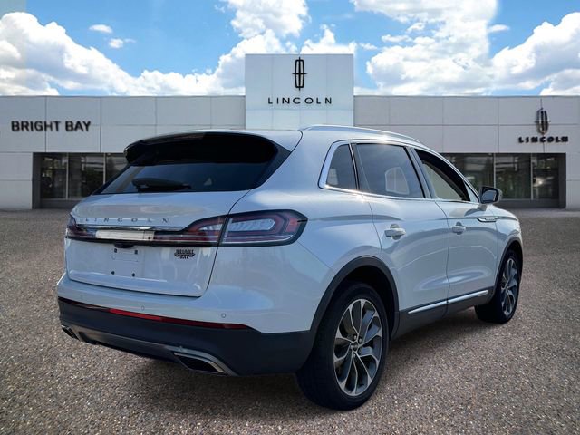 Used 2023 Lincoln Nautilus Reserve image 3