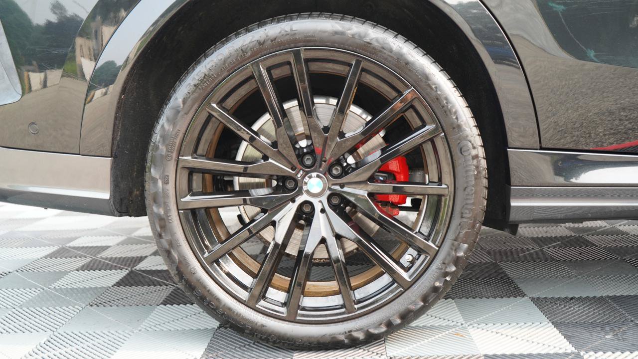 Used 2021 BMW X6 M50i w/ Executive Package AWD/4WD image 39