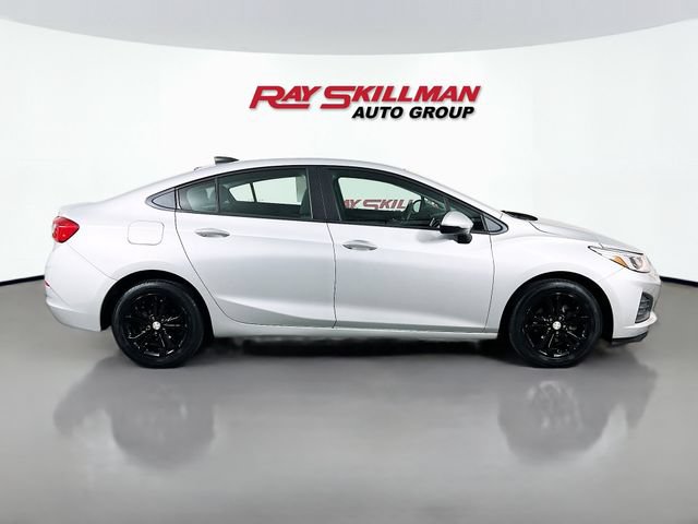 Used 2019 Chevrolet Cruze LS w/ LS Convenience Package FWD image 8