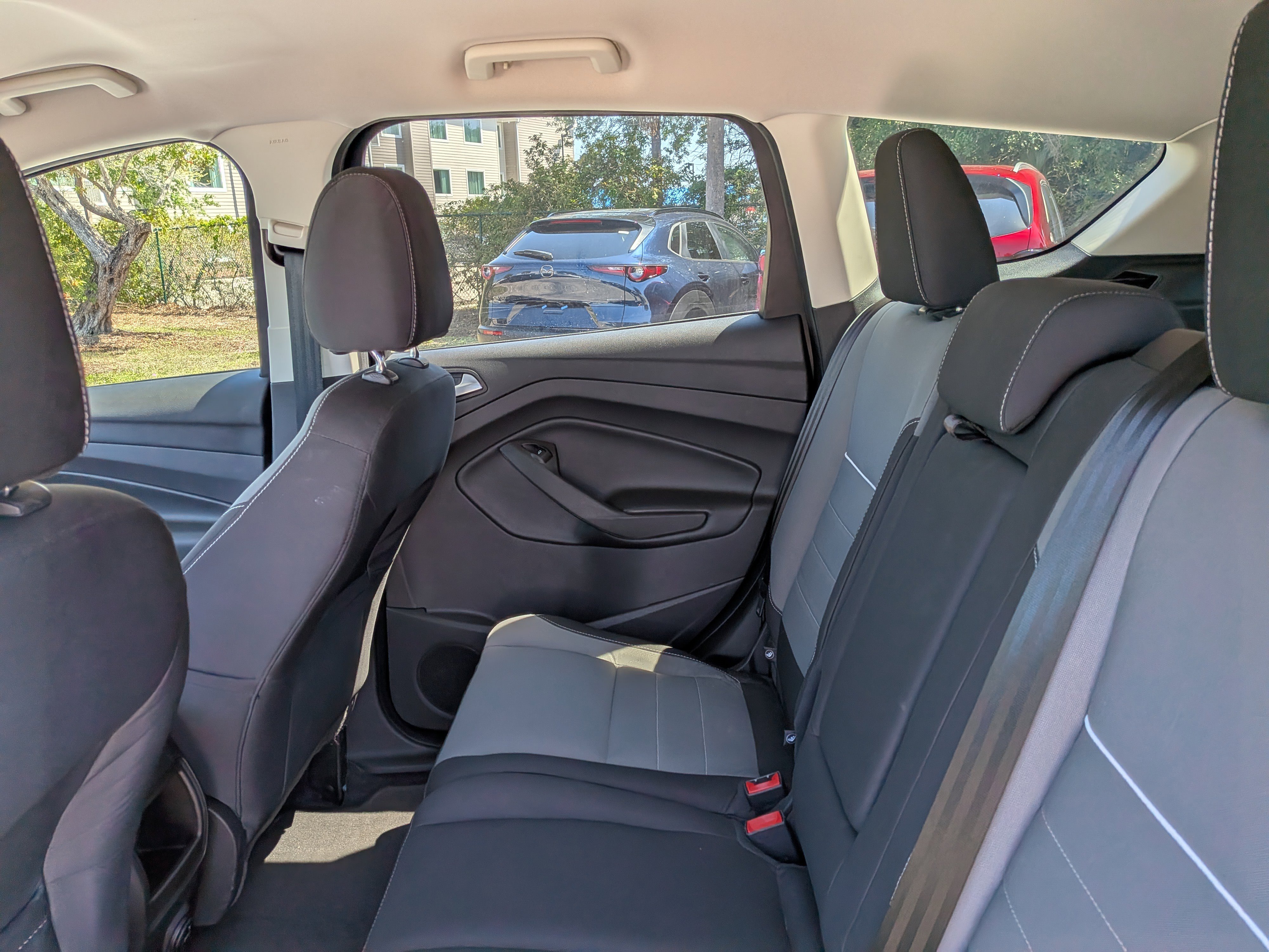 Used 2015 Ford Escape SE image 15