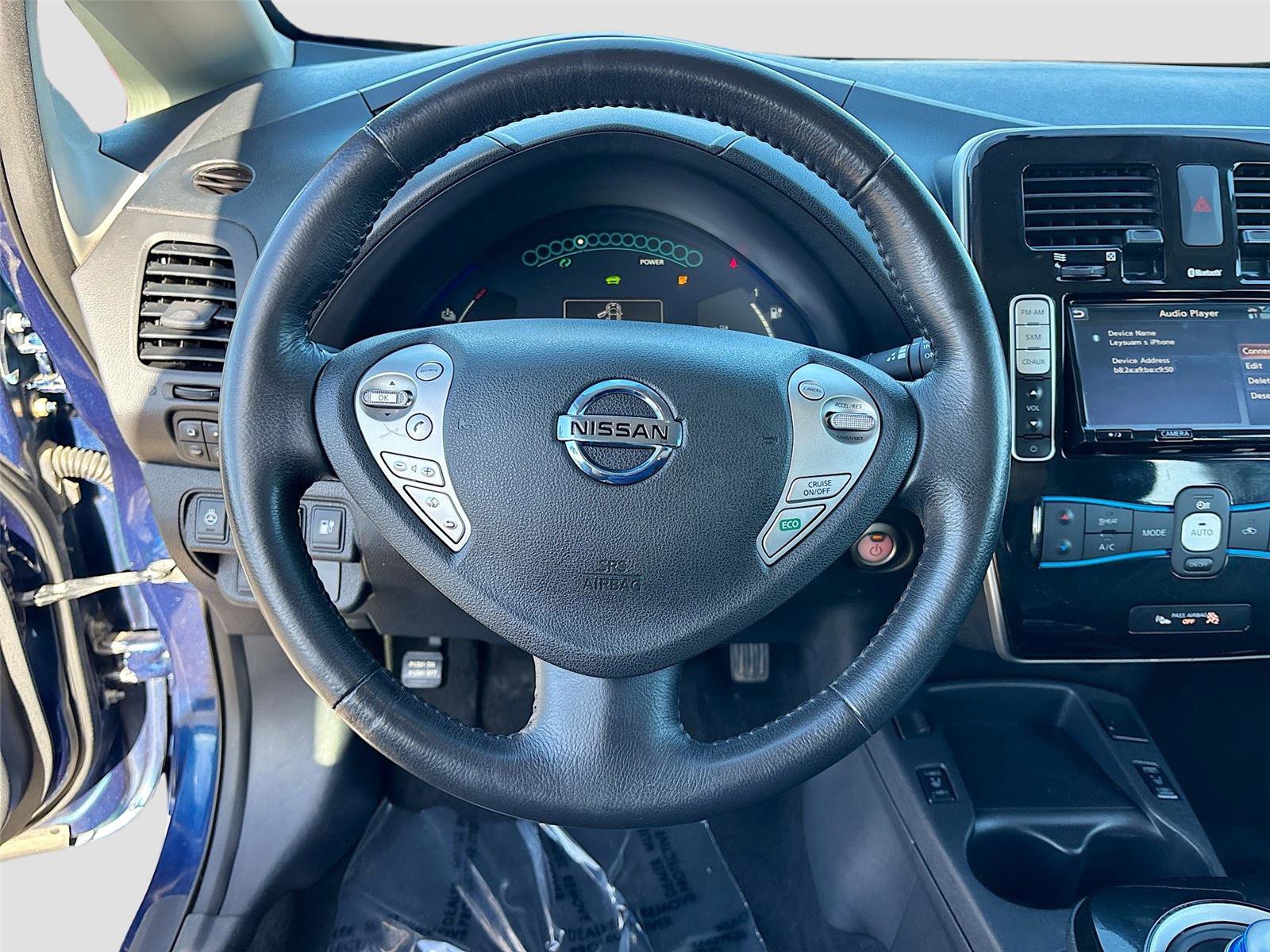 Used 2016 Nissan Leaf SV w/ Premium Package image 11