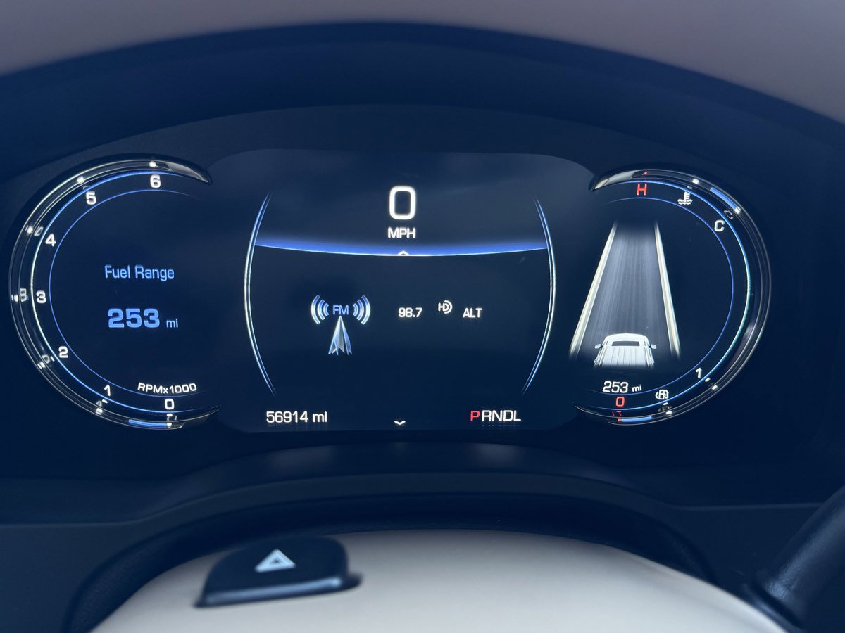 Used 2020 Cadillac Escalade ESV Platinum w/ Escalade Sport Edition image 33