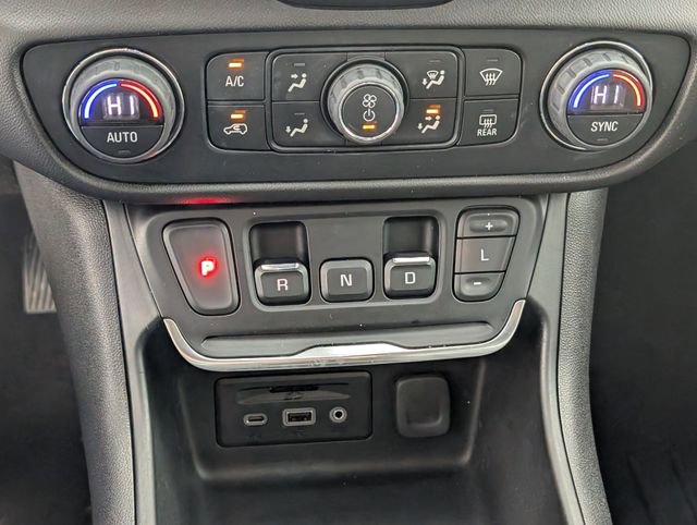 Used 2020 GMC Terrain SLT w/ Preferred Package image 22