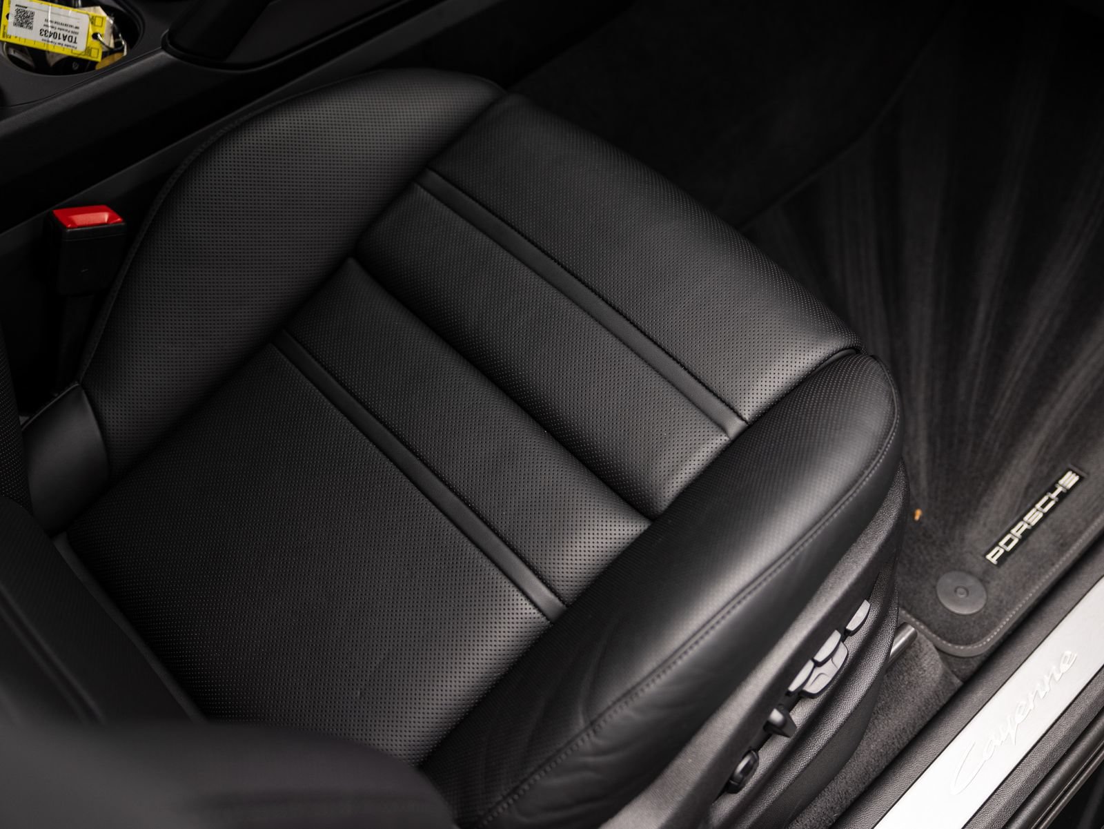 Certified 2026 Porsche Cayenne E-Hybrid AWD/4WD image 37