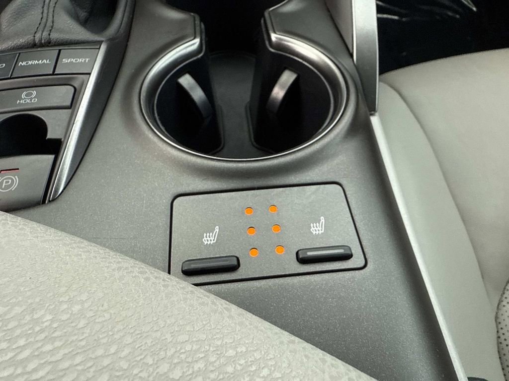 Used 2024 Toyota Camry XSE image 34