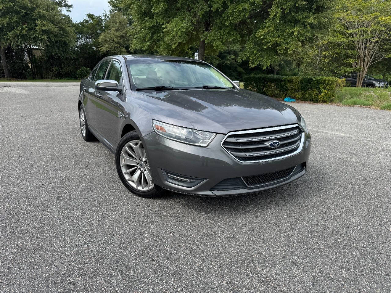 Used 2013 Ford Taurus Limited FWD image 37