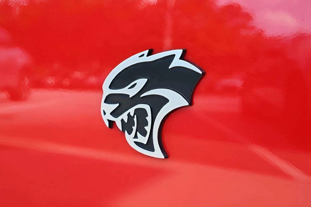 Used 2015 Dodge Challenger SRT Hellcat RWD image 25