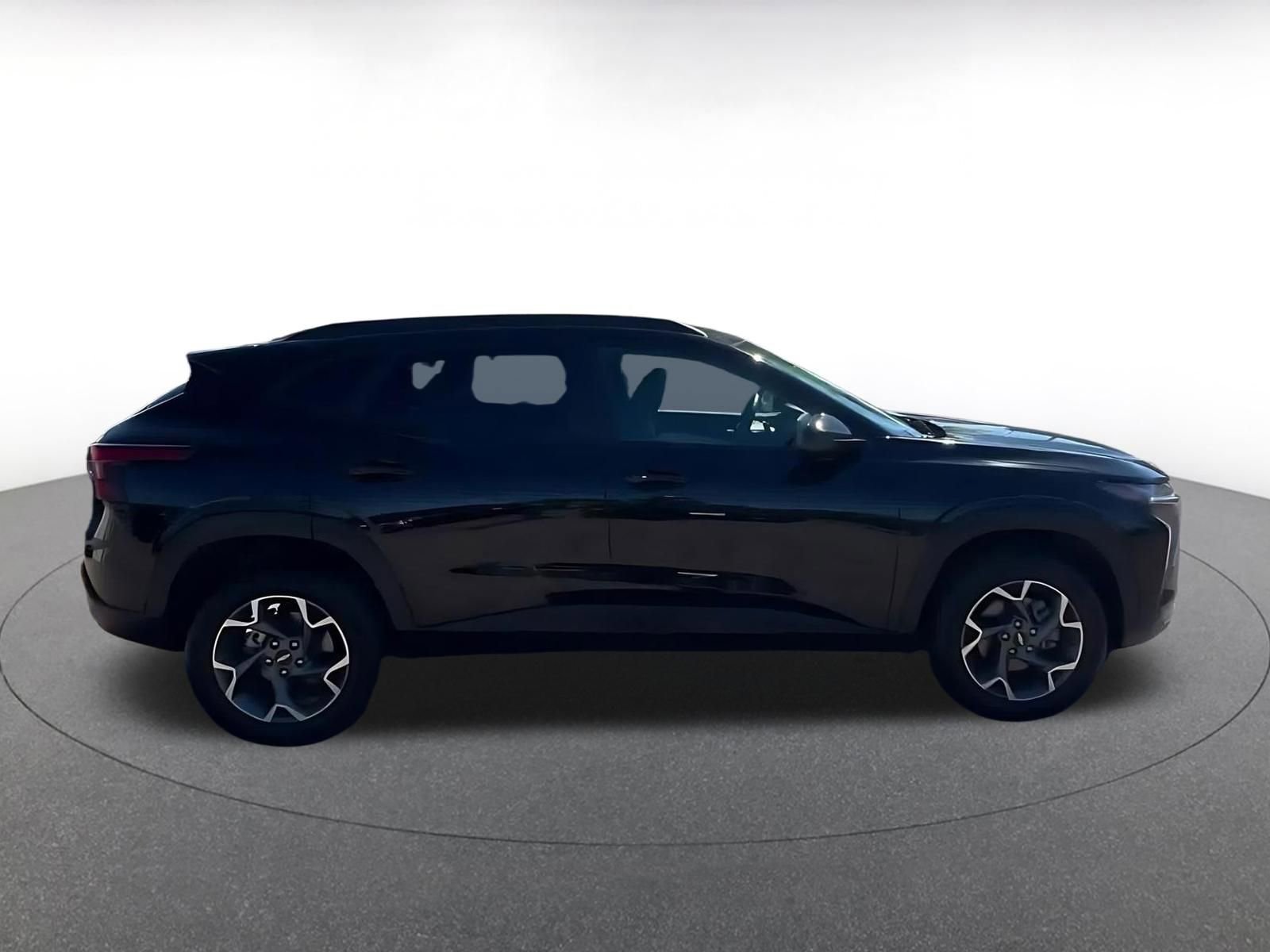 Used 2025 Chevrolet Trax LT w/ LT Convenience Package FWD image 15
