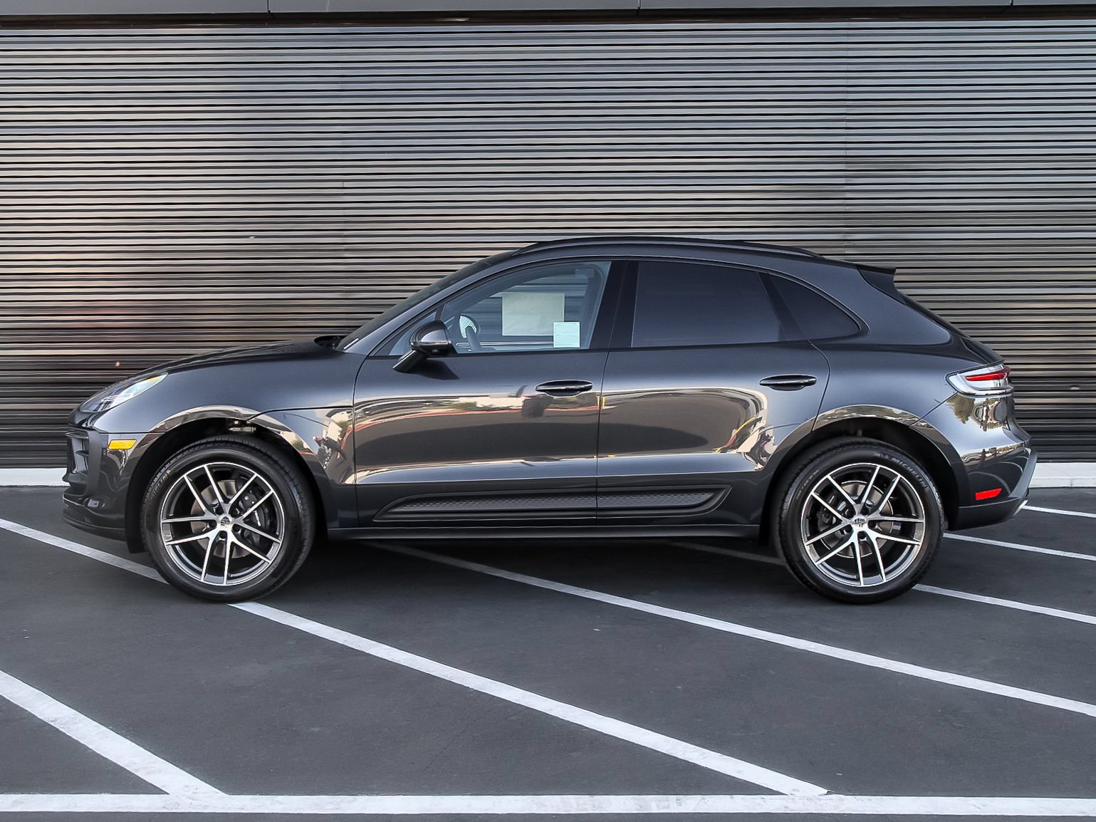 New 2026 Porsche Macan AWD/4WD image 2