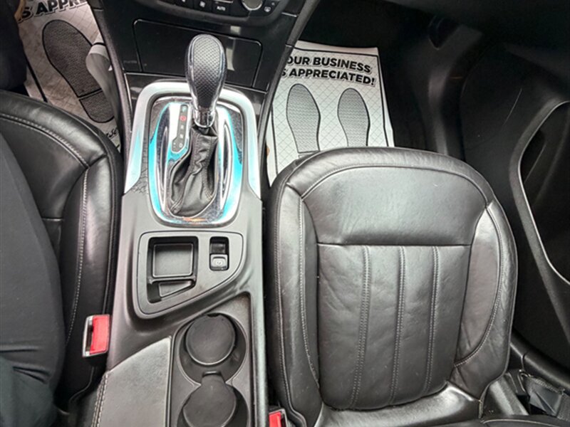 Used 2012 Buick Regal Leather FWD image 15