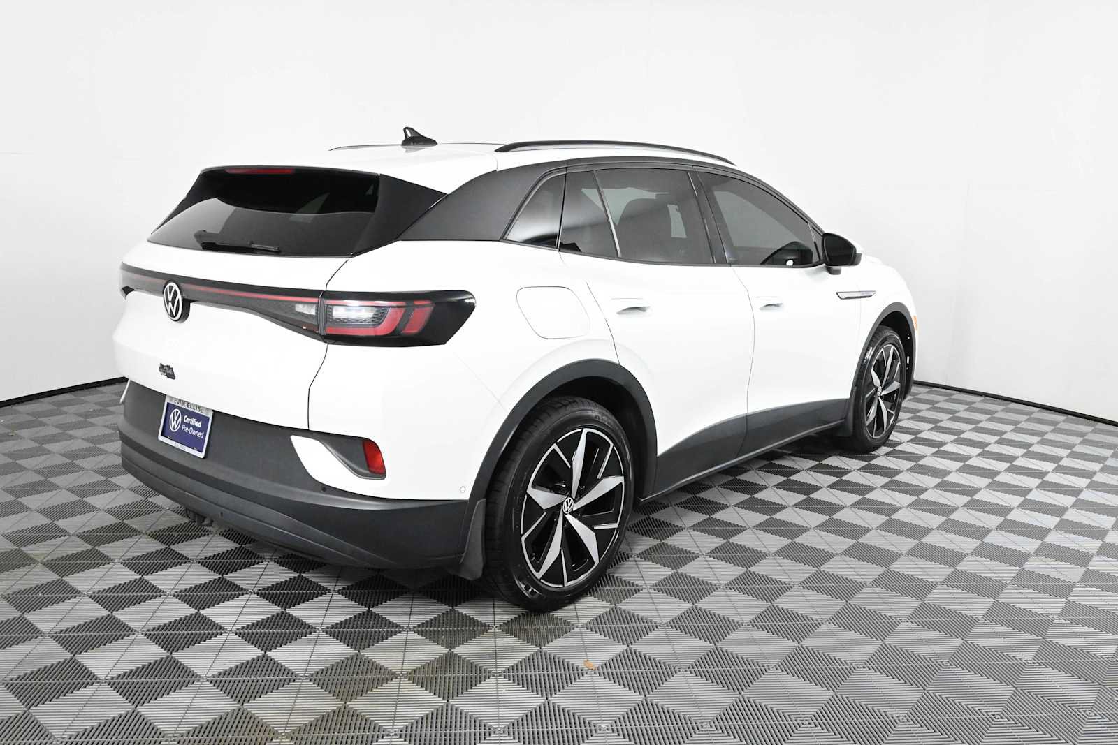 Used 2023 Volkswagen ID.4 Pro S AWD/4WD image 9