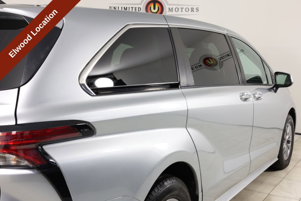 Used 2022 Toyota Sienna LE FWD image 39