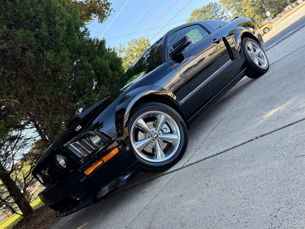 Used 2007 Ford Mustang GT image 3