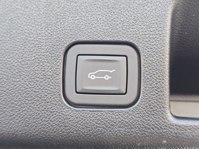 Certified 2026 Chevrolet Equinox EV RS AWD/4WD image 18