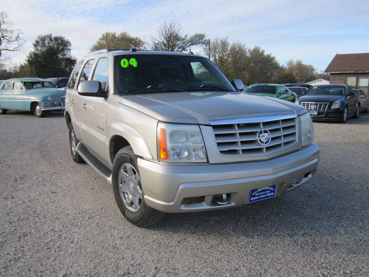 Used 2004 Cadillac Escalade AWD image 3
