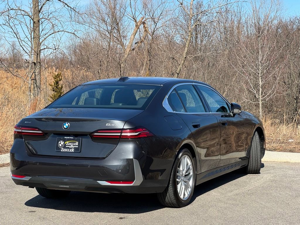 Certified 2025 BMW 530i xDrive AWD/4WD image 6