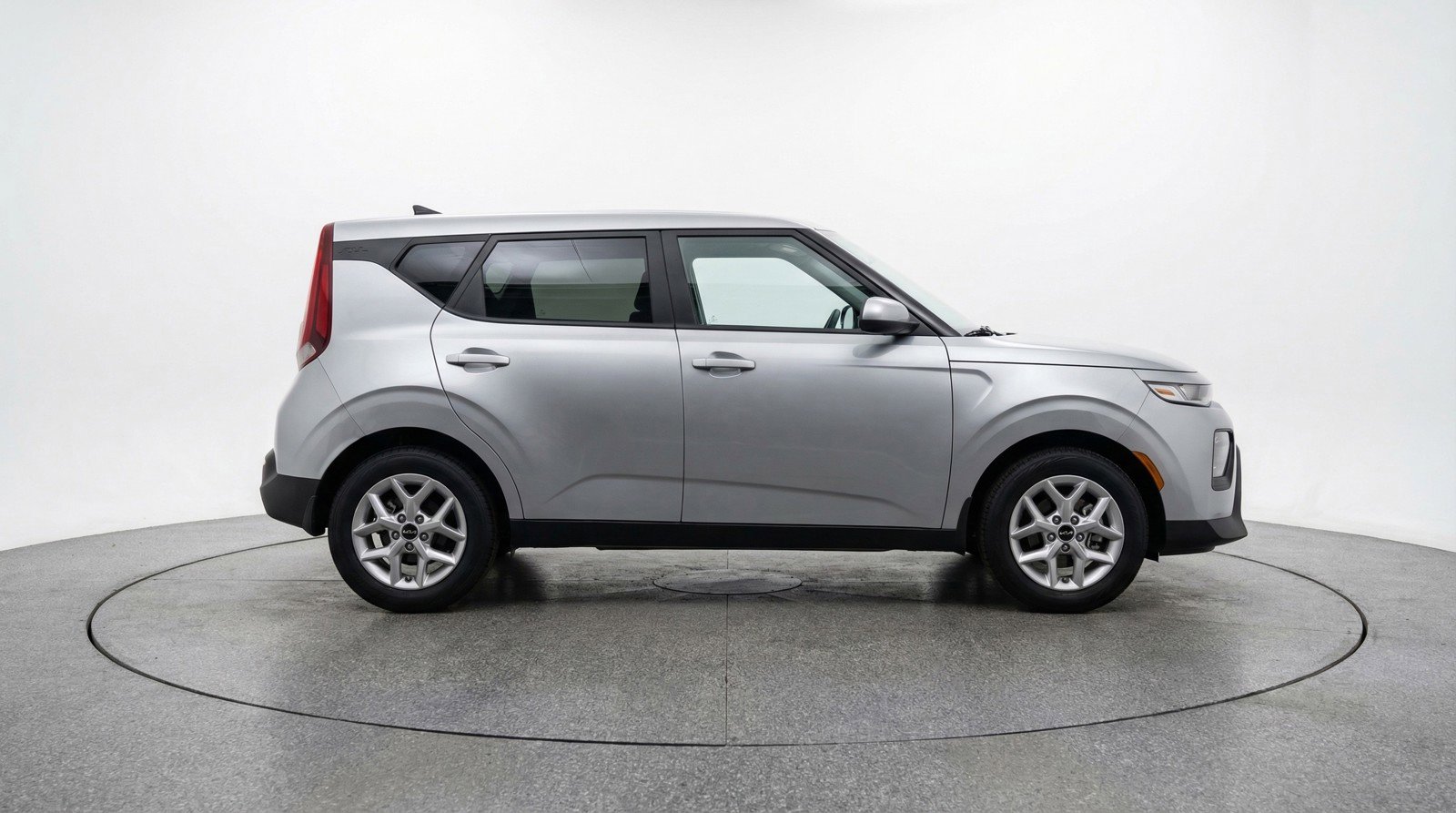 Used 2025 Kia Soul LX w/ LX Technology Package image 11