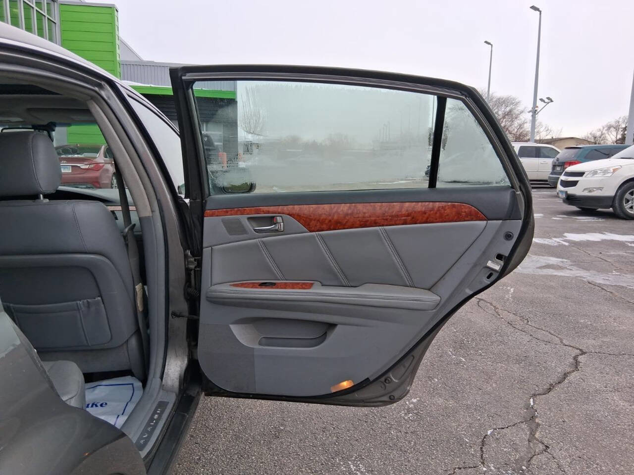 Used 2005 Toyota Avalon Limited image 12