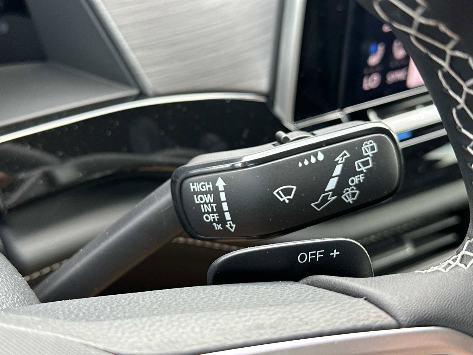 New 2025 Volkswagen Atlas Cross Sport SE image 24