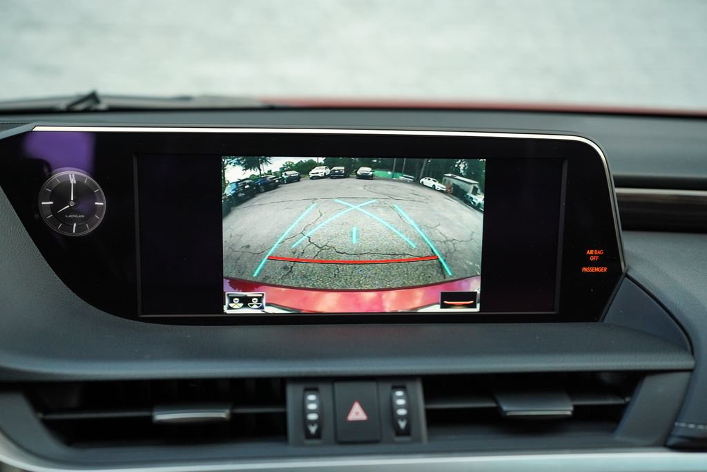 Used 2021 Lexus ES 300h w/ Premium Package FWD image 32