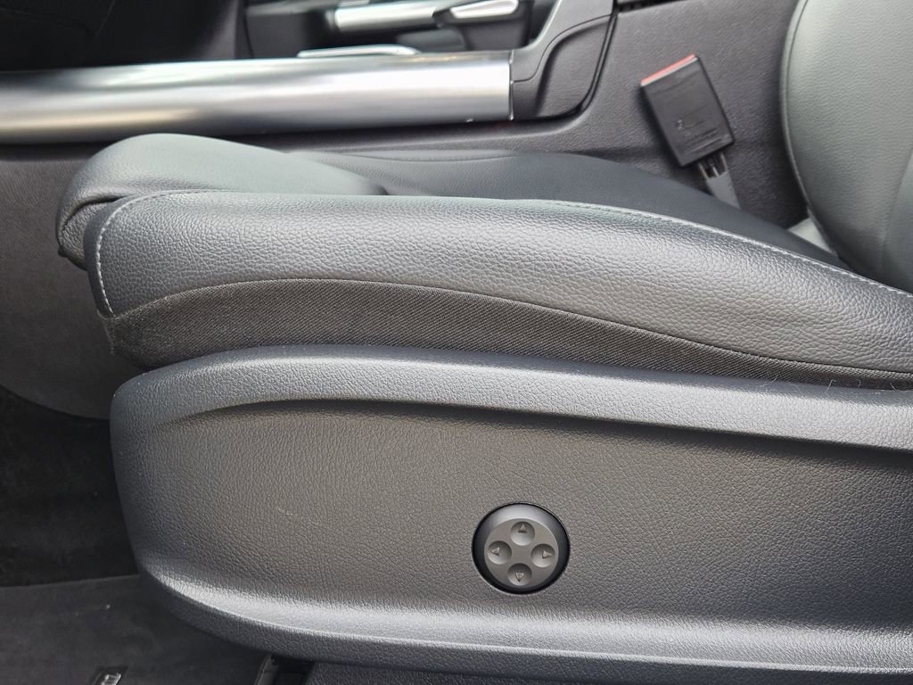 Used 2021 Mercedes-Benz GLA 250 image 23