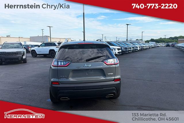 Used 2021 Jeep Cherokee Latitude Lux w/ Mopar Interior Package AWD/4WD image 30
