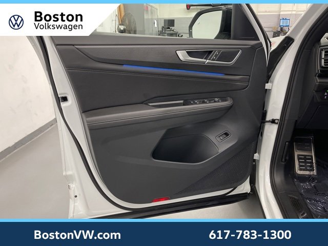 Used 2025 Volkswagen Atlas Cross Sport SEL R-Line image 27