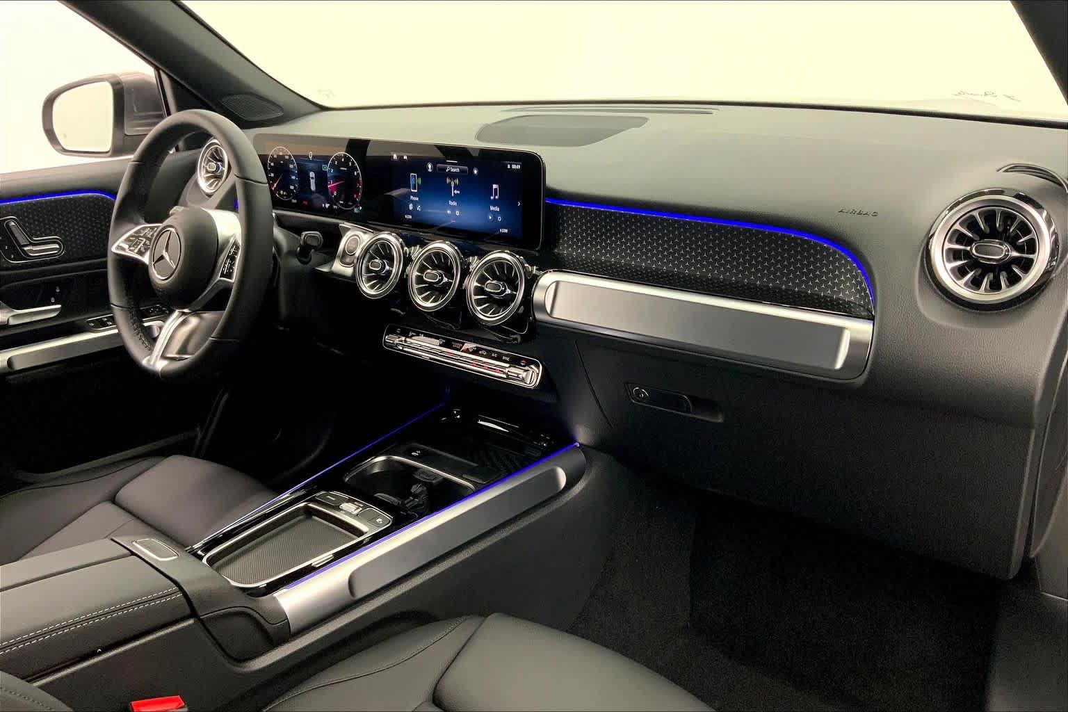 New 2026 Mercedes-Benz GLB 250 image 12