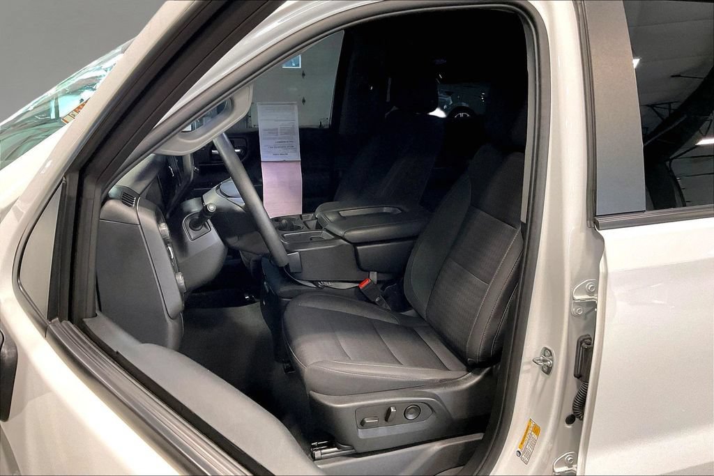 Used 2022 Chevrolet Silverado 1500 Custom AWD/4WD image 21
