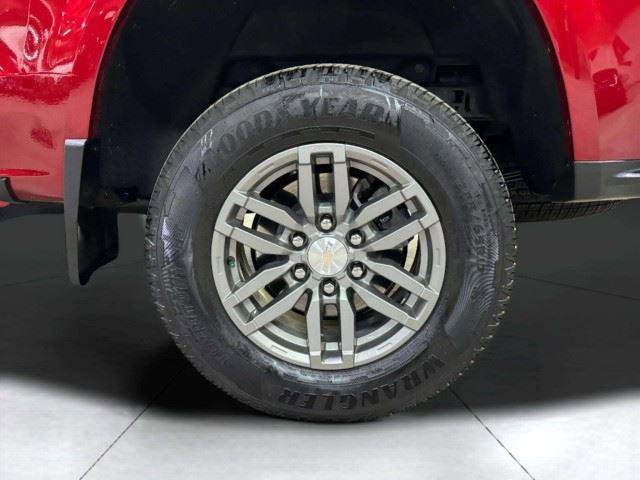 Used 2024 Chevrolet Colorado LT w/ LT Convenience Package II RWD image 16