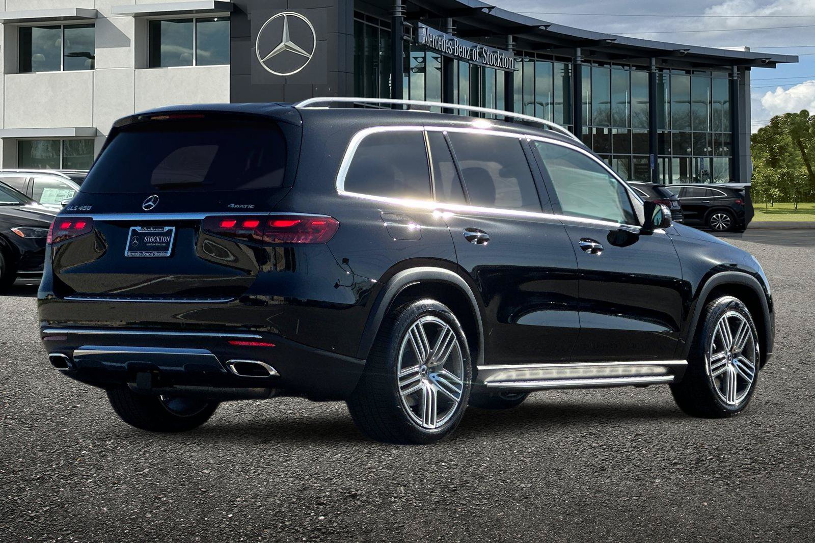 New 2026 Mercedes-Benz GLS 450 4MATIC image 4