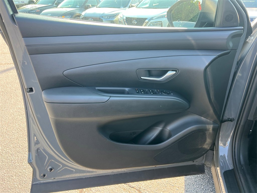 Used 2025 Hyundai Tucson SE image 10