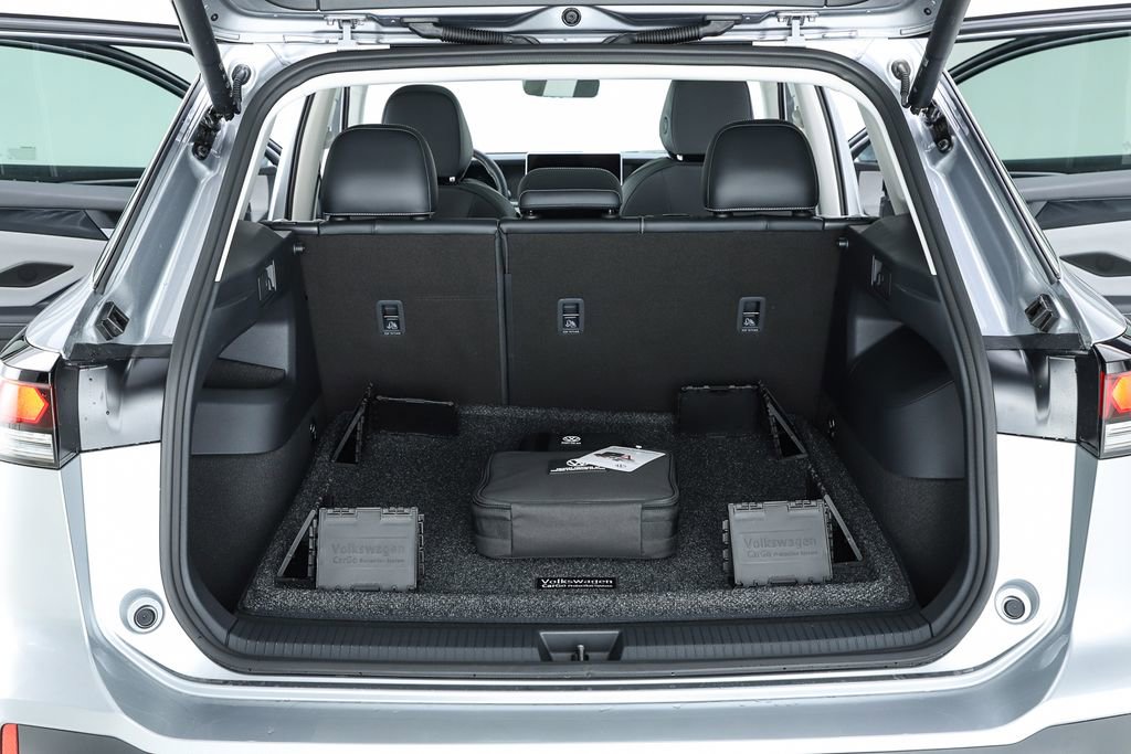 New 2026 Volkswagen Tiguan SE image 68